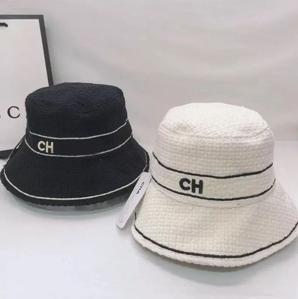 Wide Brim Hats Bucket Designer Fashion Hat Femmes Men de baseball Caps de baseball Casquettes de bonnet de Boneie