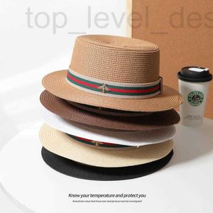 Wide Brim Hats Bucket Designer French Little Bee Plat Top Paille Chapeau Feme Femme Summer Sun et écran sol