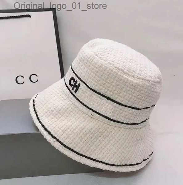 Largeurs chapeaux à bord Bucket Designer Chapeaux de mode Femmes Femmes Men de baseball Caps de base en gros Casquettes Bodets de pêcheur blanc noir Q240408