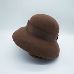 Chapeaux à large bord seau français élégant rétro Hepburn Xiaoxiang marron noir chapeau en laine en forme de cloche femmes automne et hiver pêcheur britannique 230629