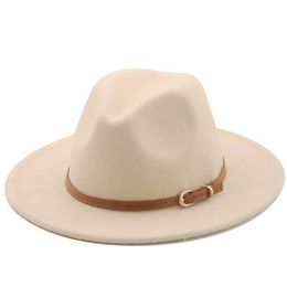 Brede rand hoeden emmer hoeden 56-60 cm witte/zwarte brede run fedora hoed dames imitatie wol vilt hoed met metalen ketting decoratie panama jazz goedkope hoed j240429