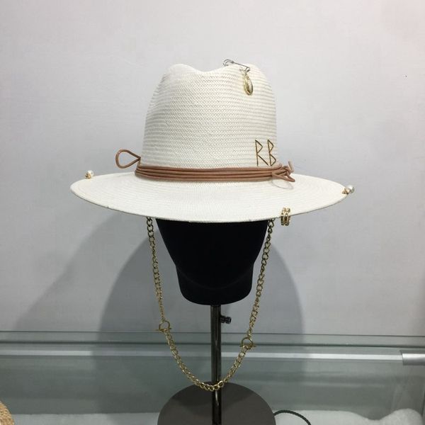 Chapeaux à large bord Chapeaux seau arrivée chapeau de paille pour femmes avec chaînes coquillages perles chapeau panama blanc chapeau de soleil en été 230713