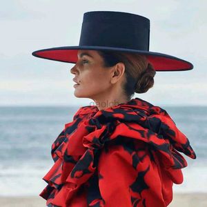 Chapeaux à larges bords Chapeaux de seau Classique unisexe à large bord patchwork double ton laine Fedora hiver chaud à large bord chapeau pour femme rouge et noir chapeau de robe derby d'église pour femme 240322