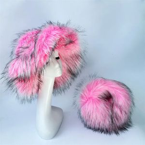 Chapeaux à bord large chapeaux de seau rose grand bord de bord féminin d'hiver chaud et épaissis imitation ratonon de raton latte