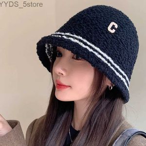 Large Brim Hats Bucket Hats RICYGVM agneau polaire femmes Panama bassin casquette mode C lettre seau chapeau couleur unie laine pêcheur casquette hiver chaud peluche visières YQ231110