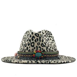 Brede rand hoeden emmer hoeden trend unisex platte riem vilt jazz fedora hoeden mannen vrouwen luipaard graan kwast band decor trilby panama formele hoeden 58-60 cm 230211