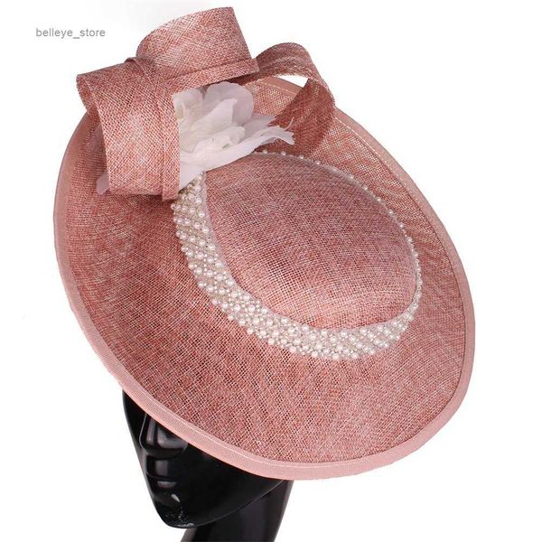 Sombreros de ala ancha Sombreros de cubo Vestido formal para mujer Sombreros tocados Derby de melocotón con flor blanca Gorra de sombrerería Pinzas para el cabello Fancy Ladies Wedding Pary HeadwearL231221