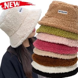 Chapeaux à large bord seau agneau fausse fourrure chapeau hiver velours chaud pour femmes dame épaissir Bob Panama casquettes de pêcheur en plein air filles 231130