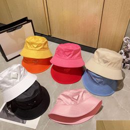 Wide Brim Hats Bucket Luxury Designer Chapeau Couleur de bonbons pour les femmes Men Classic Lettres Fashion Travel Beach Summer Chapeau Fisherman DHC48