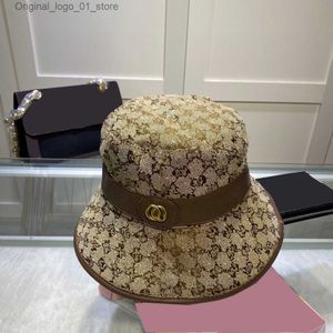 Wide Brim Hats Bucket Luxurys Designer Hat pour hommes Cap pêcheur Suncreen Beach Classic Leather Patchwork Letters Léisure Old Flower Q240408