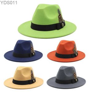 Beauts à bord large seau New Fashion Mens Feather Featora Hat Wool Gentleman Classic Jazz British Style Panama Couleur solide YQ240403