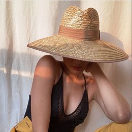 Sombreros de ala ancha Cubo de gran tamaño 12 cm de ala ancha sombrero de playa uv de paja de verano para damas vacaciones mujeres visera de protección solar panama big jazz 221208