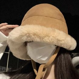 Brede rand hoeden emmer winterbont hoed voor vrouwen warme sneeuw pluche pet vrouwelijke bommenwerper dame winddichte Russische ushanka 230821