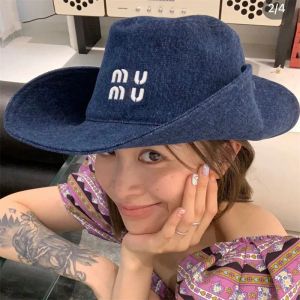 Sombreros de ala ancha Diseñador Mujeres Jeans Mumu Bucket Hat Denim Equipado Flanging Bonnet Fisherman Hat Mens Beanie Cowboy Sunhat