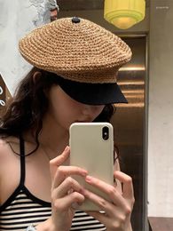 Sombreros de borde anchos elegantes sold de paja para mujeres moda sólida de diseño único de diseño pequeño 2023 verano femenino de vacaciones casual callejera chic