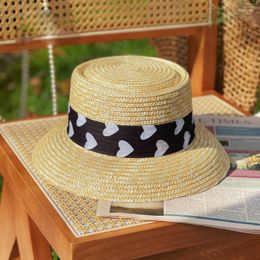 Brede rand hoeden Franse retro concave dak temperament dames 2023 zonnebrandcrème straw hat vakantie strand voor vrouwen schattig