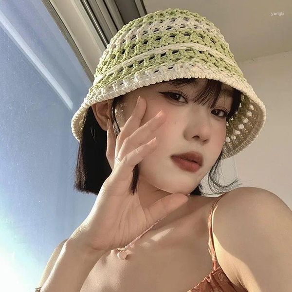 Sombreros de ala ancha Sombrero de cubo hueco de paja de verano japonés para mujer al aire libre versátil a rayas bloque de color vacaciones playa playa sol gorra
