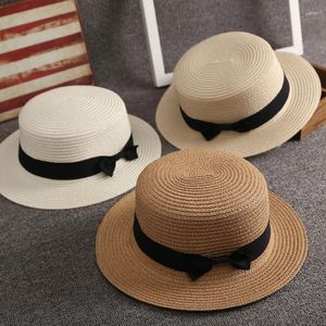 Chapeaux à bord large version coréenne de paille du chapeau de paille pour femmes britannique rétro plate plate petite ombre fraîche de plage de plage