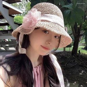 Brede rand hoeden Koreaanse versie Ribbon Flower Straw Hat Dames Spring Zomer Zomer Vakantie Big opvouwbare zoete zon Cap