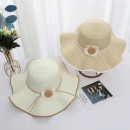 Chapeaux à large bord Ohmmayby printemps et été 2023 tissage d'herbe satin chapeau de fleur de soleil protection de plage en plein air dôme élégant