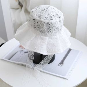 Sombreros de ala ancha OMEA Sombrero de cubo de encaje Mujer Verano Visera Moda Pescador Elegante Sombrero floral con cinta Gorra de disquete Vacaciones Diseñador de lujo AA230321