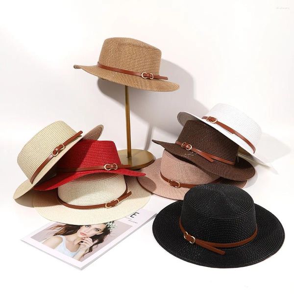 Sombreros de ala ancha Protección solar con hebilla Camiseta grande Sombrero Vacaciones en la playa Gorra de playa Moda femenina Gorras de paja casuales al por mayor