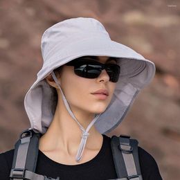 Chapeaux à large bord pare-soleil creux grande casquette d'été en tissu de randonnée avec longe chapeau femmes seau