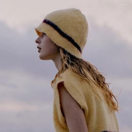 Chapeaux à large bord hiver chaud rayé laine tricotée chapeau femme automne/hiver ambiance froide pêcheur casquette moelleuse