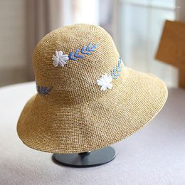 Chapeaux à large bord femmes fait à la main été chapeau de soleil fleur broderie grand avant-toit plage paille Nature casquette tempérament plat pliable