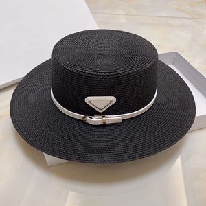 Chapeaux de seau en paille à large bord Chapeaux Fedoras pour hommes et femmes Designer Protection solaire Printemps Été Automne Plage Vacances Escapade Flat Top Chapeaux avec Bande Blanche Noir