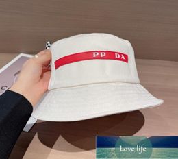 Ligneuse à bordure à bords large Fashion Summer Bucket Hat Lettres unisexbrand Designer Women Men2150494