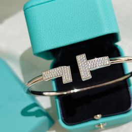 Bracelet à fil de diamant large avec une teneur en argent en argent en argent en cuivre en cristal tchèque La taille de 60% peut être ajustée 18-16 cm pour la boîte S022