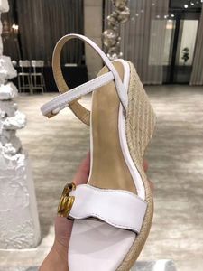 brede pasvorm sandalen met hak Designer schoenen klassieke mode dames zijden 10,5 cm hoge hakken zwart goud formele schoenen trouwschoenen feestschoenen professionele schoenen