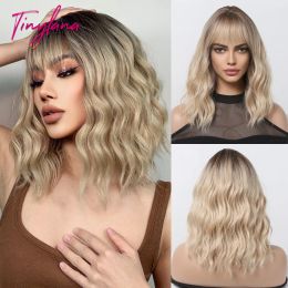 Perruques sales cendres blondes courtes courtes ondulées ondulées wigs de poils synthétiques avec une frange pour les femmes lolita cosplay quotidien naturel ombre perruque résistante à la chaleur