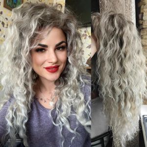 Pruiken GNIMEGIL Synthetische vezels Lang krullend Ombre Pruiken voor vrouwen Gratis deel Pony Pruik Natuurlijk blond Kostuumpruik Cosplay Pluizig haar Meisje