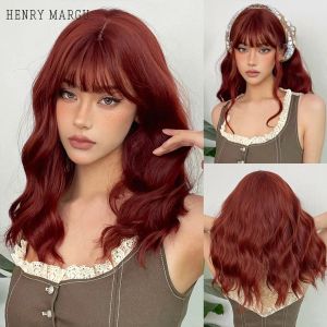 Perruques Henry Margu Wine Red Water Wave Wigs synthétiques avec une frange Bob Bob Natural Hair Wig pour femmes Cosplay Résistant à la chaleur