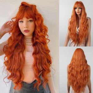Perruques longues ondes d'eau perruques synthétiques Curly Light Orange Ginger Wig avec une frange pour les femmes blanches noires Halloween Cosplay résistant à la chaleur