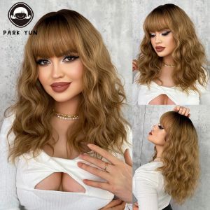 Perruques synthétiques blondes ombrées pour femmes, perruque Bob moyenne ondulée avec frange, perruque bouclée en Fiber résistante à la chaleur, faux cheveux pour Cosplay de fête quotidienne