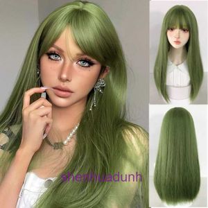 Perruques Femmes Human Hair Wig Populaire sur Internet pour la perruque verte avocat qui semble blanche et peut être redressée avec des franges inclinées.