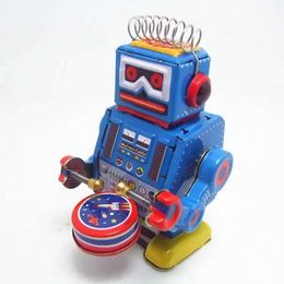 Toys Toys Classic Series rétro Résistance à la vente en métal Walking Tin Band Drummer Robot Toy Mécanique jouet Childrens Gift Gift S2452444