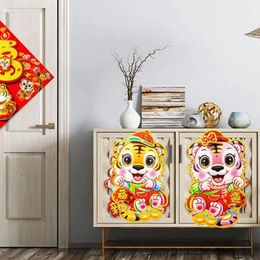 Pegatizas de ventana 1 Pair Wall lindo caricatura zodiac 3D puerta de puertas paradas tigre 2024 chino año arte artesanía decoración dorada