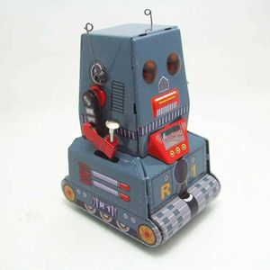 Toys Wintup Série classique rétro Corloge-histoire Wind Up Metal Walking Tin Can Lunar Explorer Robot Memories Mechanical Toys Childrens Gifts S2452