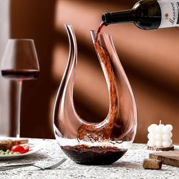 Decantador de vino Utype Light Luxury Highend Simple Householing Bar Juego de barras Divisores creativos Crystal Glass Red Pot 240415