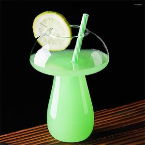 Copas de vino 2023 Forma de hongo única Copa de cóctel de vidrio Refresco Vasos Venta al por mayor En forma de paraguas