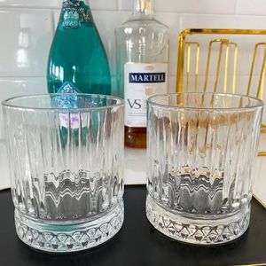 Wijnglazen 210 ml/330 ml Kristallen glazen beker Huishoudelijk bier Transparant reliëf Waterwaren Whiskey