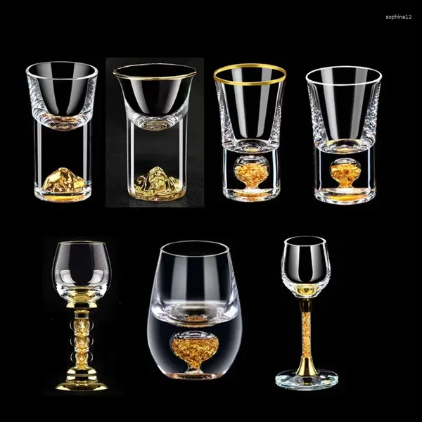 Verres à vin 24k feuilles or small s verre gil crisstal sans plomb de crisstal construit dans un ensemble de bar spirituel de vodka doré de luxe