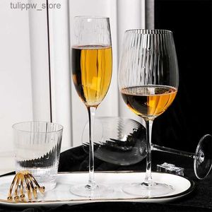 Verres à vin 2 pièces verre à vin à rayures verticales peintes en or verres à Champagne en verre de cristal créatif pour boissons tasses en verre de luxe Bar L240323