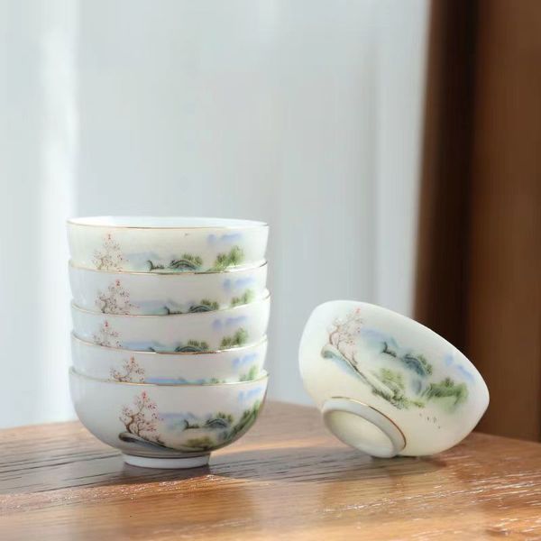Verres à vin 6pcs Ensemble de tasses à thé en céramique Porcelaine blanche exquise Kung Fu Accessoires de cérémonie Bol chinois pour tasses à café 230710