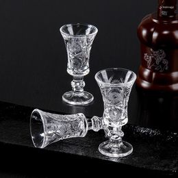 Wijn Glazen 6 stks Goblet Crystal Moutai Liquor KTV Bar Party Cup Dispenser Pak Gegraveerde Bloem Ontwerp Drinken Tool Drinkware 34 ml