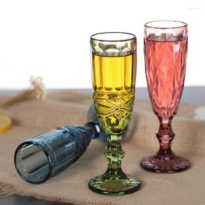 Wijnglazen kleurrijk kristallen glas hoge voet champagne mode beker in reliëf
